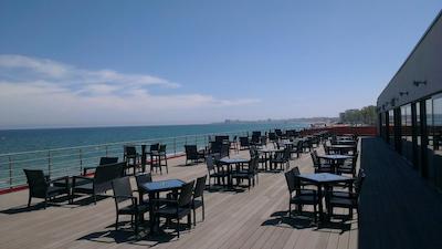 تپ کونتریلین زنید هتل کنفرنس اند اسپا