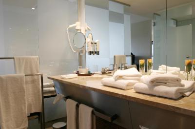 کرون پلازا لیل اورالیل