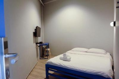 لافتل استیشن هاستل