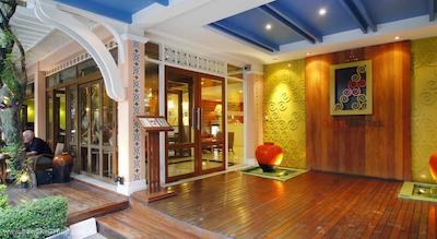 سالیل هتل سوخومویت سوی 8