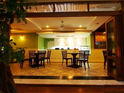 سالیل هتل سوخومویت سوی 8