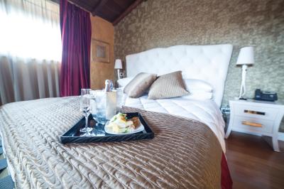 کلا دی رینزو لوکسوری پندوس
