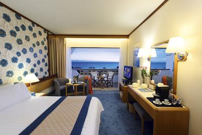 کنستانتینو برز ادنا ریال بیچ هتل