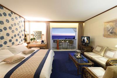 کنستانتینو برز ادنا ریال بیچ هتل