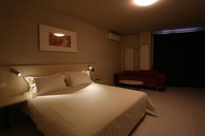 جینجیانگ این بیجینگ وانگفوجینگ