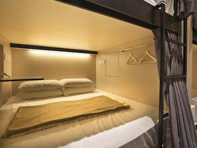 7 واندرز هاستل