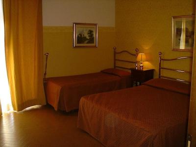 هتل دست رما