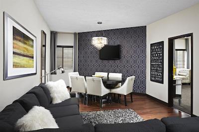 فور پوینتز بای شراتون هتل اند سویتز کالگاری وست