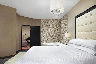 فور پوینتز بای شراتون هتل اند سویتز کالگاری وست