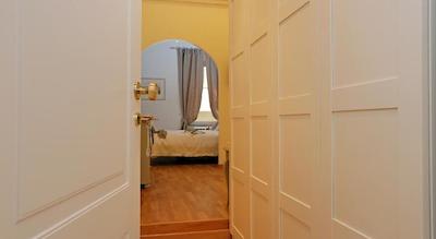 مادنا د منتی سویتز