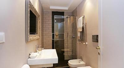 مادنا د منتی سویتز