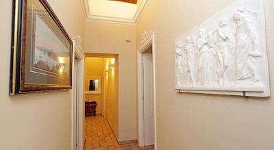 مادنا د منتی سویتز