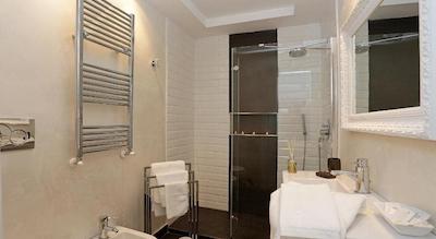 مادنا د منتی سویتز