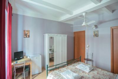 جیالل ب اند ب