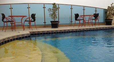 کرنیچ هتل اند سویتز