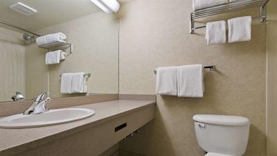 بست وسترن پلاس کالگاری سنتر این