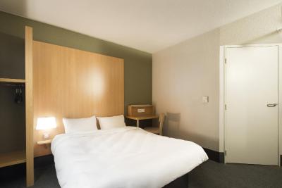 ب اند ب هتل تولوس پورپان زنید