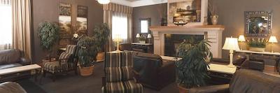 د گلنمر این اند کنونشن سنتر