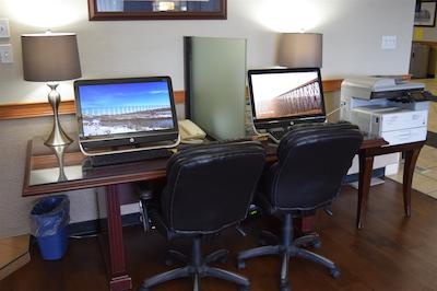 هلید این اکسپرز هتل اند سویتز لدبریج