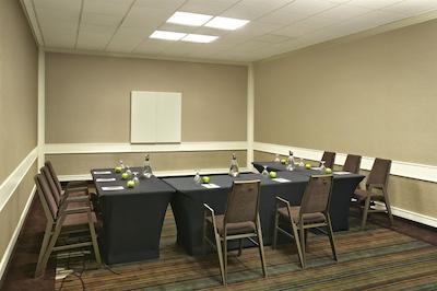 شراتون کاوالیر کالگاری هتل