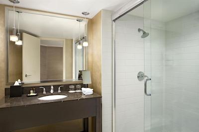 شراتون کاوالیر کالگاری هتل