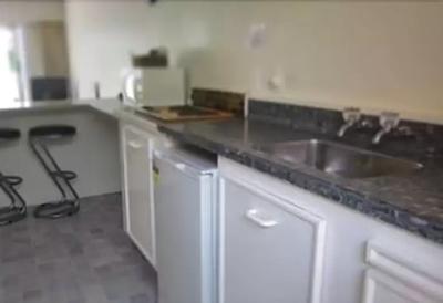 ب اُف ایسلاندز کونتری لج متل