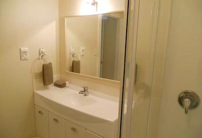 ب اُف ایسلاندز کونتری لج متل