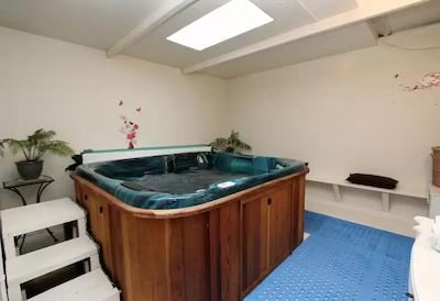 ب اُف ایسلاندز کونتری لج متل