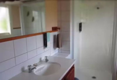 ب اُف ایسلاندز کونتری لج متل