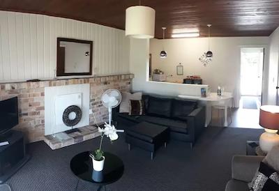 ب اُف ایسلاندز کونتری لج متل