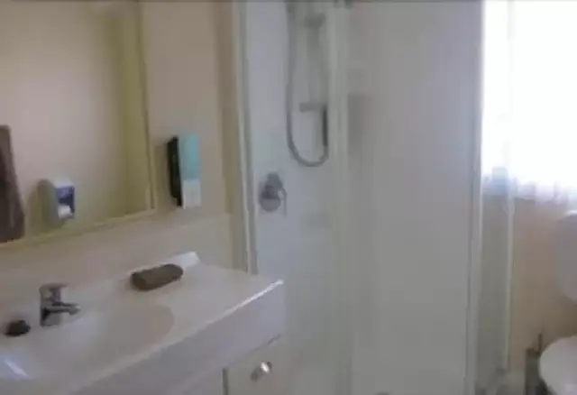 ب اُف ایسلاندز کونتری لج متل