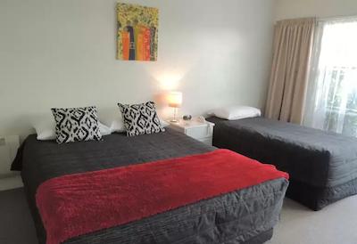 ب اُف ایسلاندز کونتری لج متل