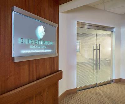 دوبلتری بای هیلتون وست ادمنتون