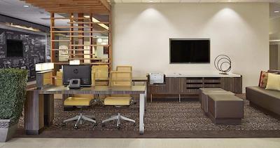 دوبلتری بای هیلتون وست ادمنتون