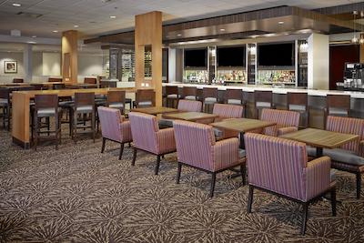 دوبلتری بای هیلتون وست ادمنتون