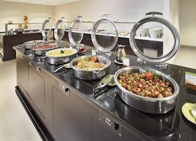 دوبلتری بای هیلتون وست ادمنتون