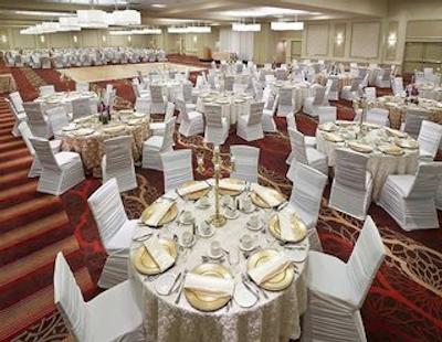 دوبلتری بای هیلتون وست ادمنتون