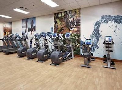 دوبلتری بای هیلتون وست ادمنتون