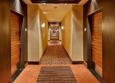 رادیسن هتل اند کنونشن سنتر ادمنتون