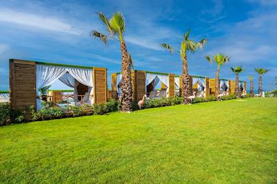 گرانادا لاکچری بلک