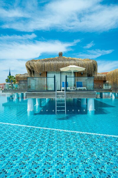 گرانادا لاکچری بلک