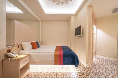 گرانادا لاکچری بلک