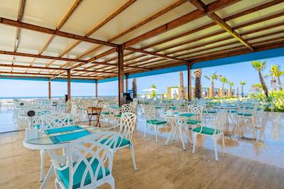 گرانادا لاکچری بلک