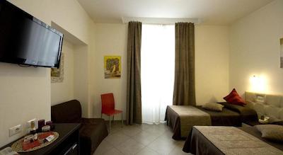 ارا پاسیز این