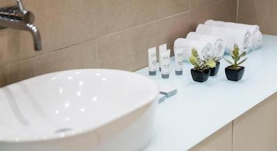 ارا پاسیز این