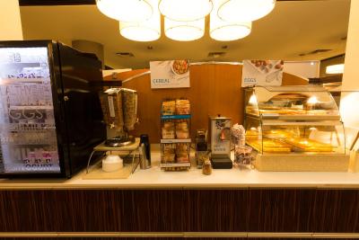 هلید این اکسپرز ادمنتون دونتون