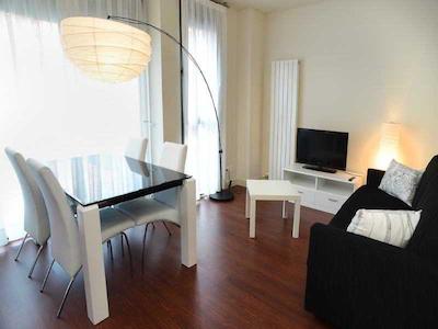 هوا اوگوستا گاردن اپارتمنتز