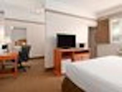 رامادا این اند واتر پارک ادمنتون اسود