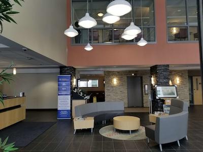 بست وسترن پلاس آیرپرت این اند سویتز