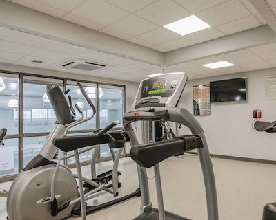 بست وسترن پلاس آیرپرت این اند سویتز